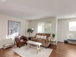 Photo #2: 20169133 Listing