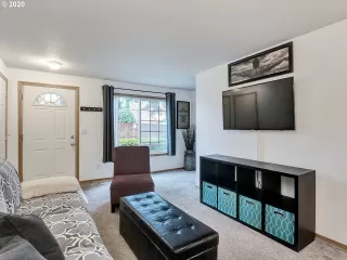 Photo #6: 20169366 Listing