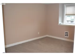 Photo #4: 20169795 Listing