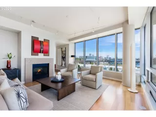 Photo #3: 20170308 Listing