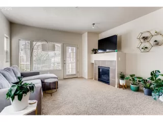 Photo #3: 20170323 Listing 