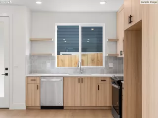 Photo #3: 201706016 Listing