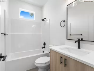 Photo #5: 201706016 Listing