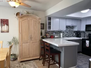 Photo #2: 20171707 Listing