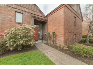 Photo #1: 20173476 Listing