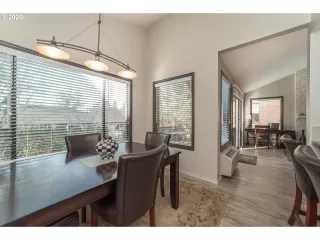 Photo #4: 20173476 Listing