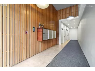 Photo #2: 20173524 Listing