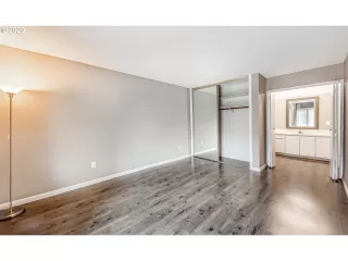 Photo #1: 20174340 Listing