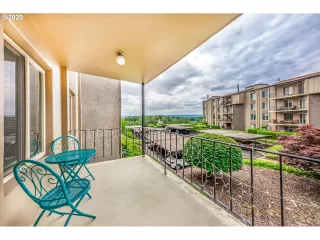 Photo #4: 20174340 Listing