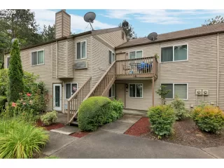 Photo #1: 20176408 Listing 