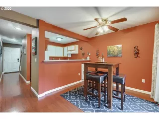 Photo #6: 20177207 Listing