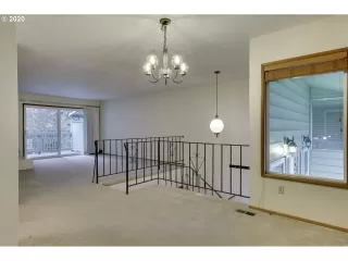 Photo #5: 20177329 Listing