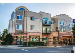 Photo #2: 20178229 Listing