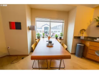 Photo #4: 20178229 Listing