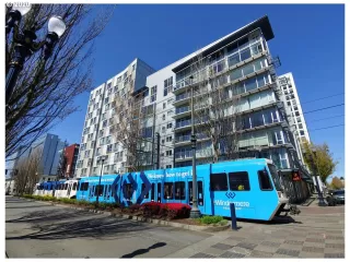 Photo #4: 20180329 Listing