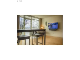 Photo #6: 20180329 Listing