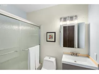 Photo #5: 20181139 Listing 