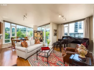 Photo #3: 20182133 Listing