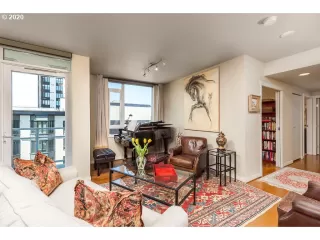 Photo #4: 20182133 Listing