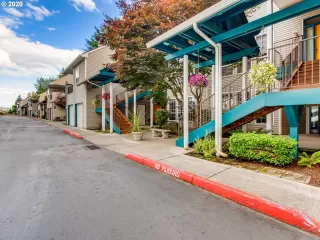 Photo #2: 20182263 Listing