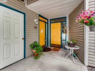 Photo #4: 20182263 Listing