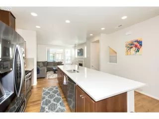 Photo #2: 20182451 Listing 