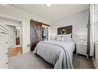 Photo #1: 20183409 Listing