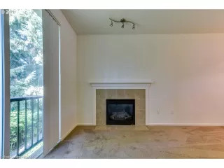 Photo #3: 20183957 Listing