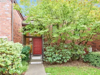 Photo #2: 20183963 Listing