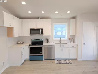 Photo #2: 20184206 Listing 