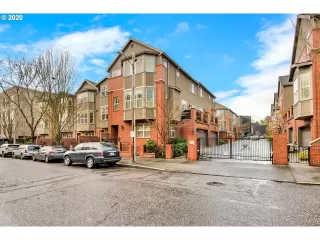 Photo #1: 20184230 Listing