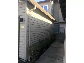 Photo #1: 20184235 Listing