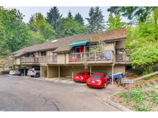 Photo #1: 20184305 Listing