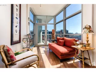 Photo #6: 20185038 Listing 