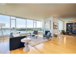 Photo #3: 20185576 Listing 