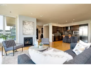 Photo #6: 20185576 Listing 