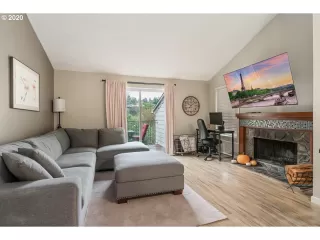 Photo #1: 20186076 Listing