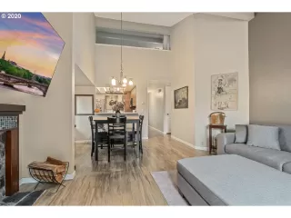 Photo #3: 20186076 Listing