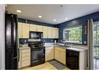 Photo #4: 20186815 Listing