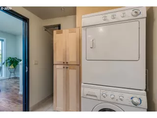 Photo #4: 20186937 Listing