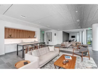 Photo #4: 20187481 Listing