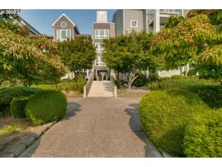 Photo #1: 20187527 Listing 