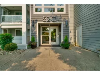 Photo #2: 20187527 Listing 