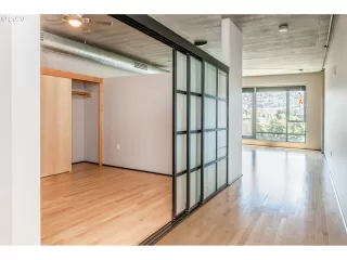 Photo #3: 20187971 Listing 