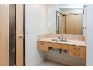 Photo #6: 20187971 Listing 