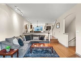 Photo #2: 20189469 Listing 