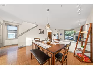 Photo #6: 20189469 Listing 