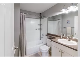 Photo #6: 20190612 Listing