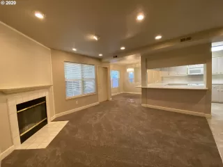 Photo #6: 20190707 Listing