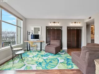 Photo #2: 20191015 Listing